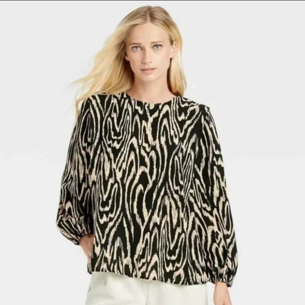Who What Wear Plus Sized XXL balloon sleeve blouse NWT